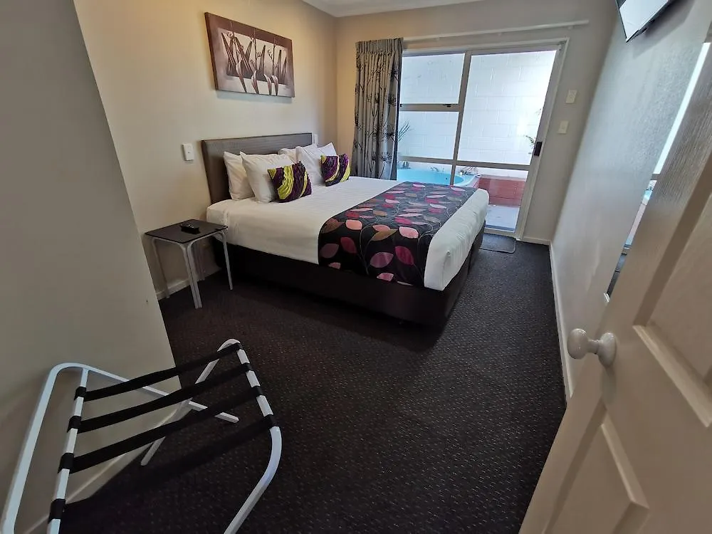 ****  Capri On Fenton Motel Rotorua New Zealand